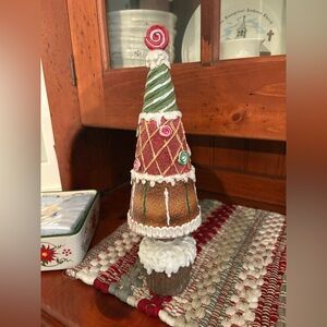 CHRISTMAS TREE Resin 13”